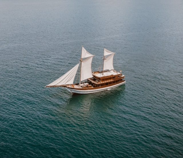 David's Handcrafted Phinisi Yacht
